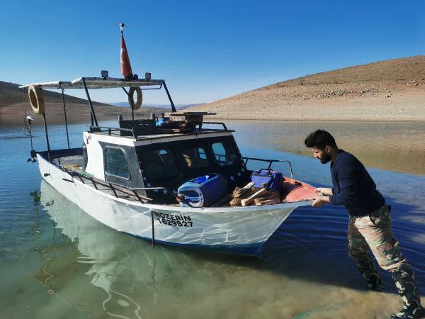 Koronavirüsten kaçtı, balıkçı oldu