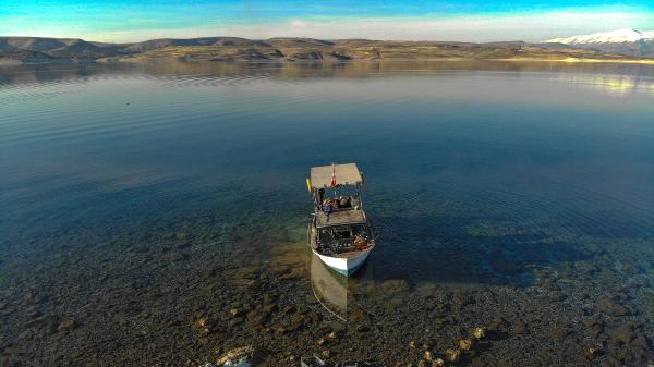Koronavirüsten kaçtı, balıkçı oldu