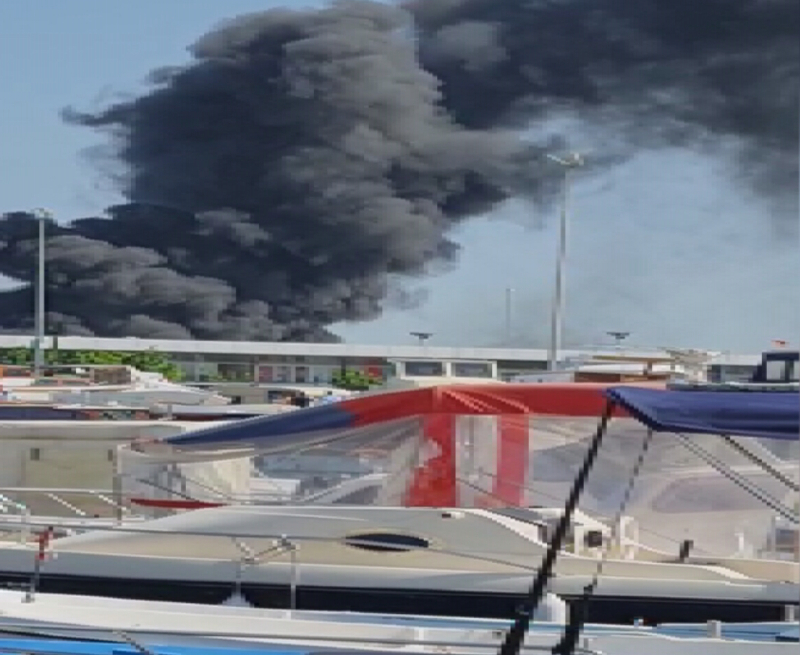 Beylikdüzü Su Ürünleri Hali'nde yangın