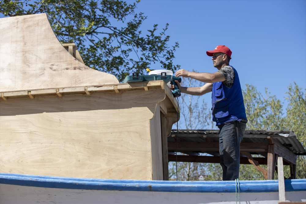 Sakarya, Zonguldak ve Kocaeli'de balıkçılar, av yasağının başlamasıyla limanlara demirledi