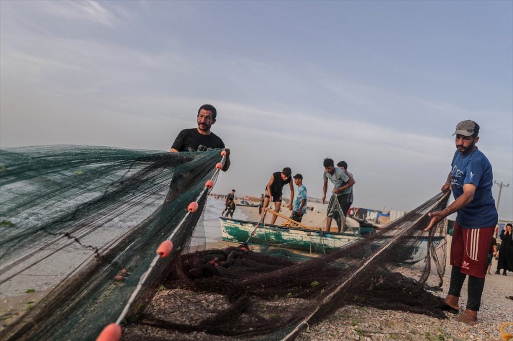 İsrail saldırıları altındaki Gazze'de balıkçıların günlük yaşamı