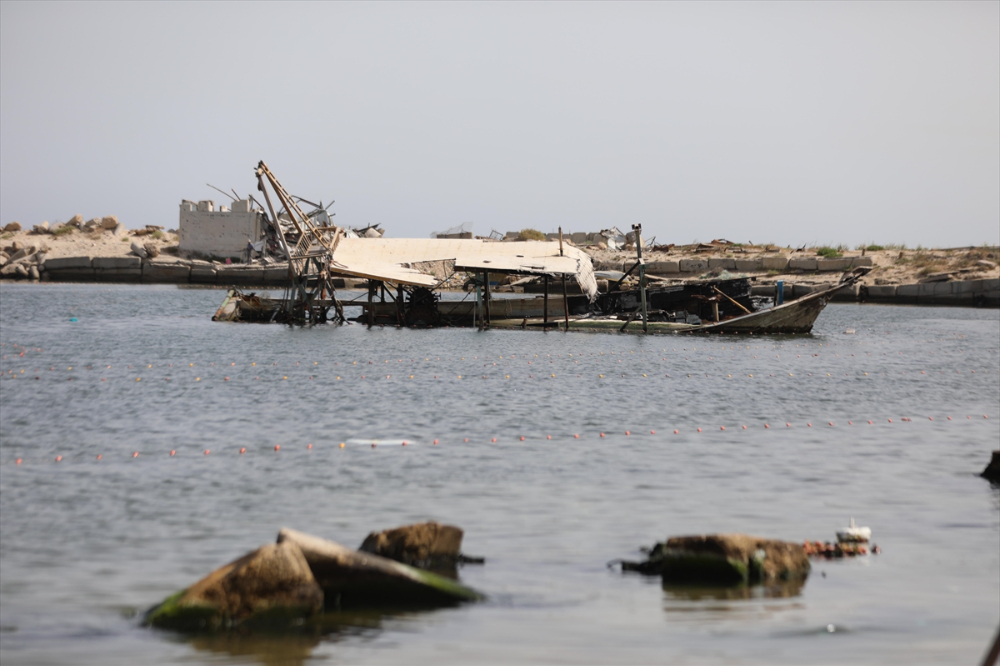 Filistinli balıkçılar, ölümü göze alarak avlanmaya devam ediyor