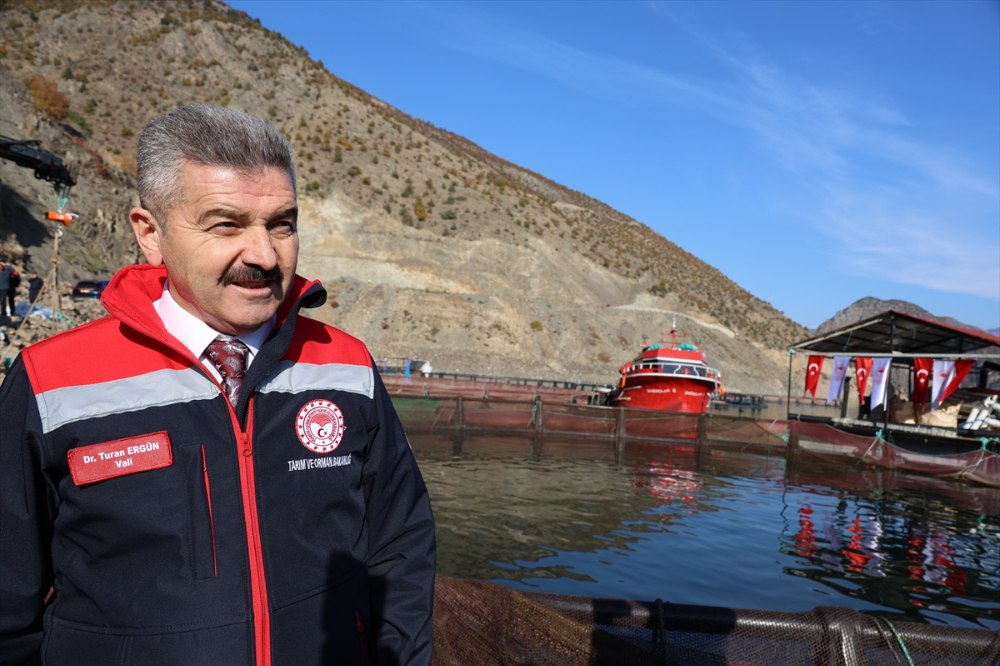 Deriner Barajı'nda yılda 1,4 milyar liralık su ürünleri üretimi hedefleniyor |Balık Haber - Balık TV