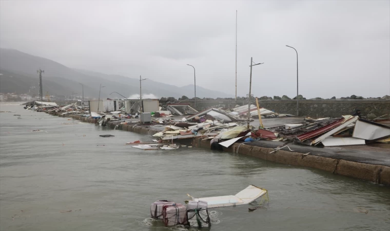 Yalova'da fırtınadan zarar gören balıkçı barınaklarında hasar tespit çalışmaları yapıldı