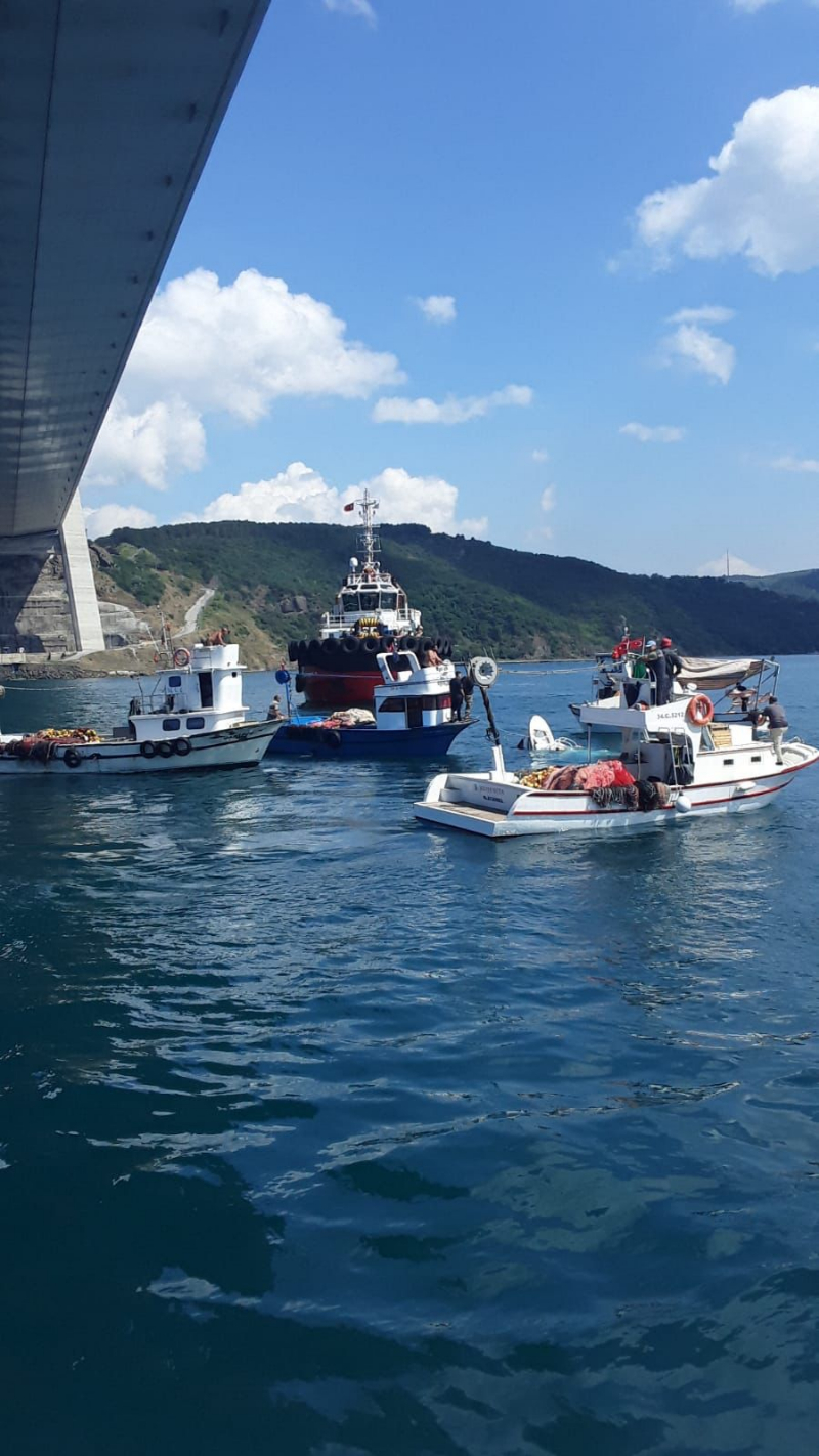 Balıkçı teknesine gemi çarptı