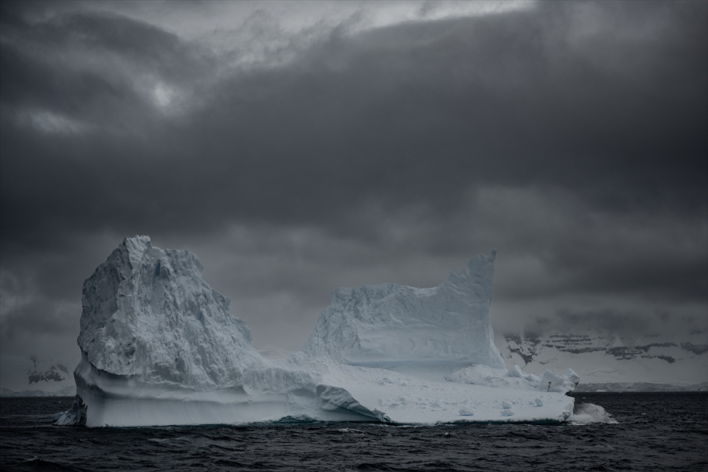 "Buzlar kıtası" Antarktika, bu yıl rekor seviyede erimeye devam ediyor