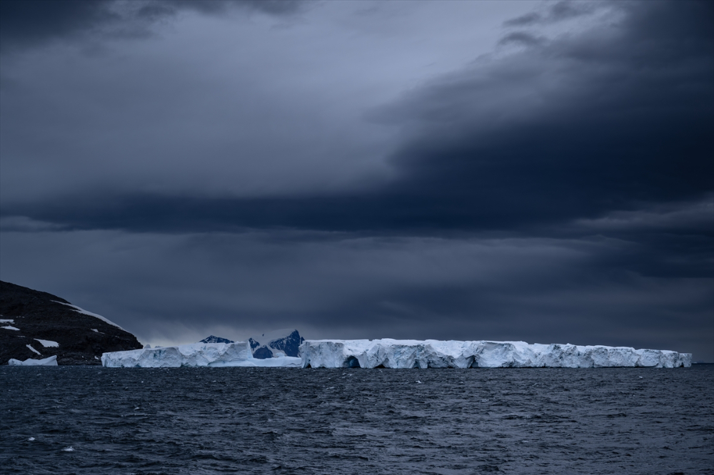 "Buzlar kıtası" Antarktika, bu yıl rekor seviyede erimeye devam ediyor