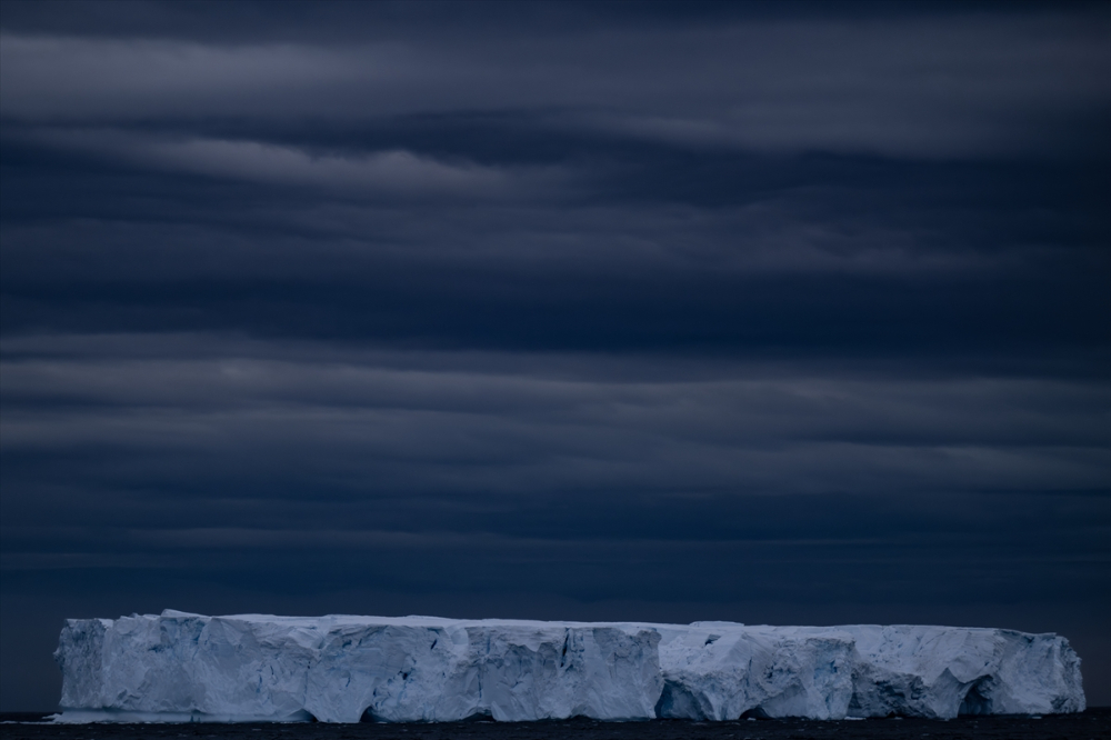 "Buzlar kıtası" Antarktika, bu yıl rekor seviyede erimeye devam ediyor