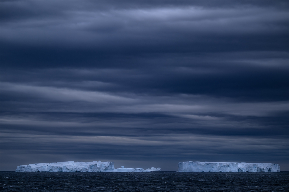 "Buzlar kıtası" Antarktika, bu yıl rekor seviyede erimeye devam ediyor