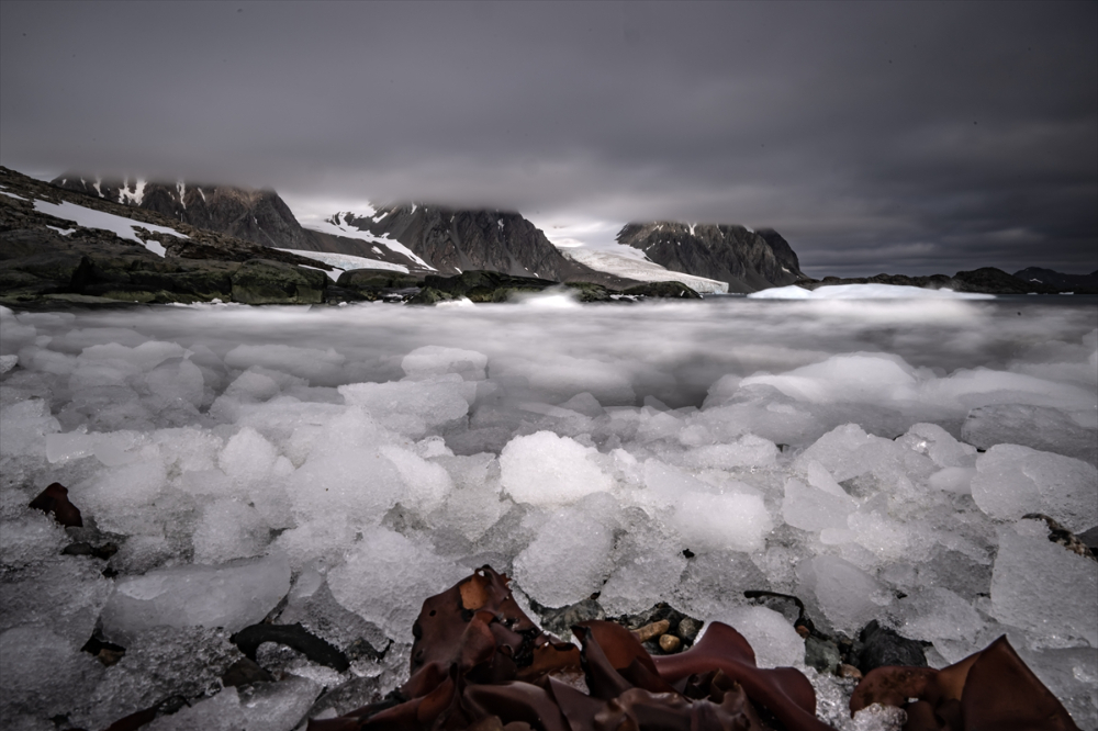 "Buzlar kıtası" Antarktika, bu yıl rekor seviyede erimeye devam ediyor