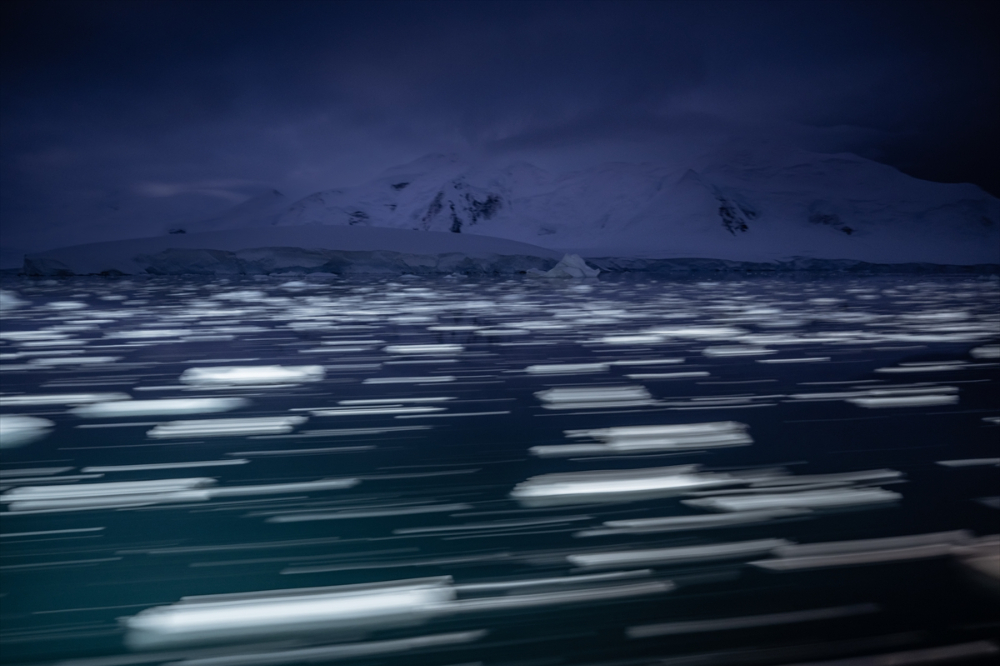 "Buzlar kıtası" Antarktika, bu yıl rekor seviyede erimeye devam ediyor