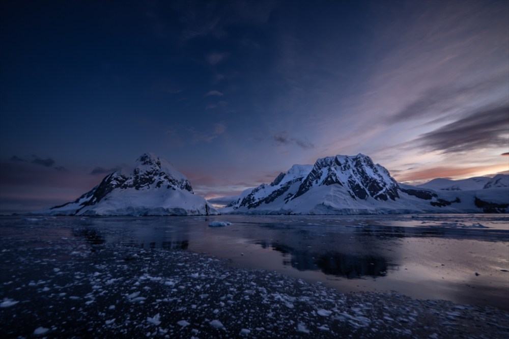 "Buzlar kıtası" Antarktika, bu yıl rekor seviyede erimeye devam ediyor
