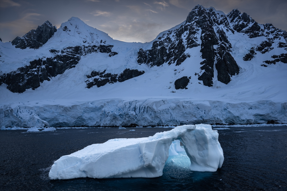 "Buzlar kıtası" Antarktika, bu yıl rekor seviyede erimeye devam ediyor