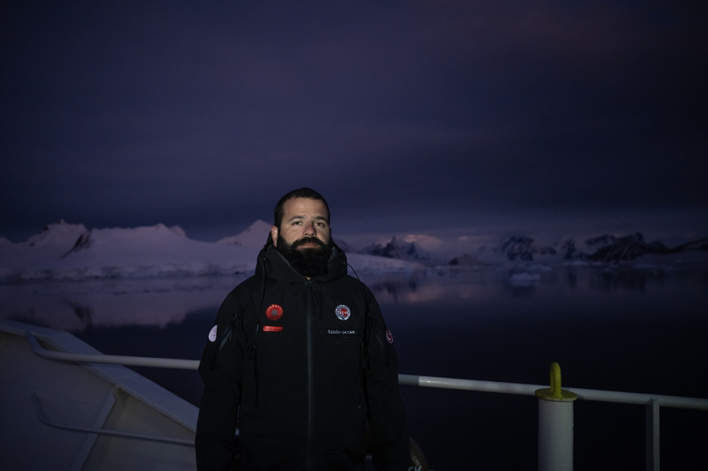 "Buzlar kıtası" Antarktika, bu yıl rekor seviyede erimeye devam ediyor