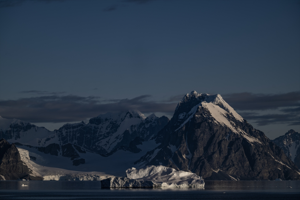 "Buzlar kıtası" Antarktika, bu yıl rekor seviyede erimeye devam ediyor