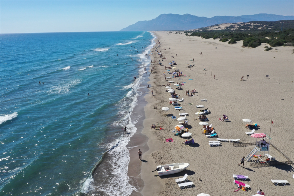 Caretta carettaların yuvalama alanı Patara kumsalına araç girişi önlensin çağrısı
