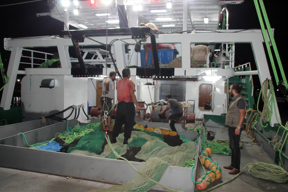 Zonguldak'ta balıkçılar "vira bismillah" diyerek denize açıldı