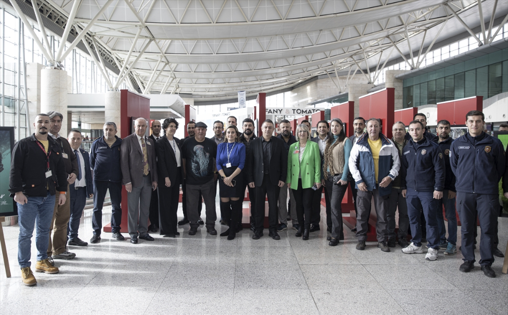 Başkentte "Hayalet Ağlar ve Marmara'ya hayat verenler" fotoğraf sergisi açıldı