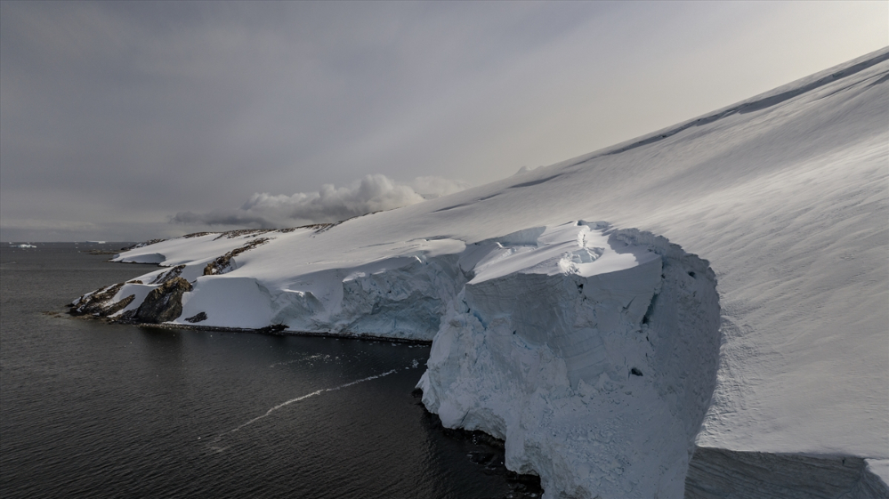 Antarktika'da Türkiye büyüklüğünde buz eridi