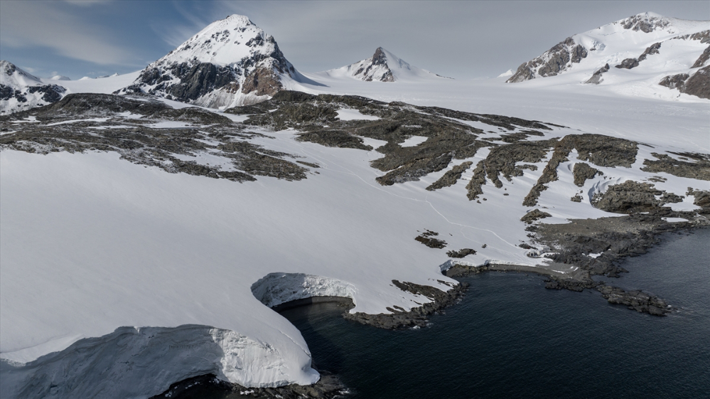 Antarktika'da Türkiye büyüklüğünde buz eridi