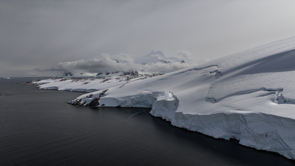 Antarktika'da Türkiye büyüklüğünde buz eridi