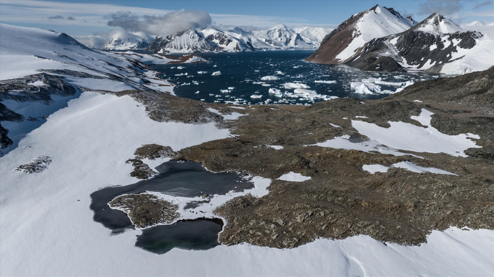 Antarktika'da Türkiye büyüklüğünde buz eridi
