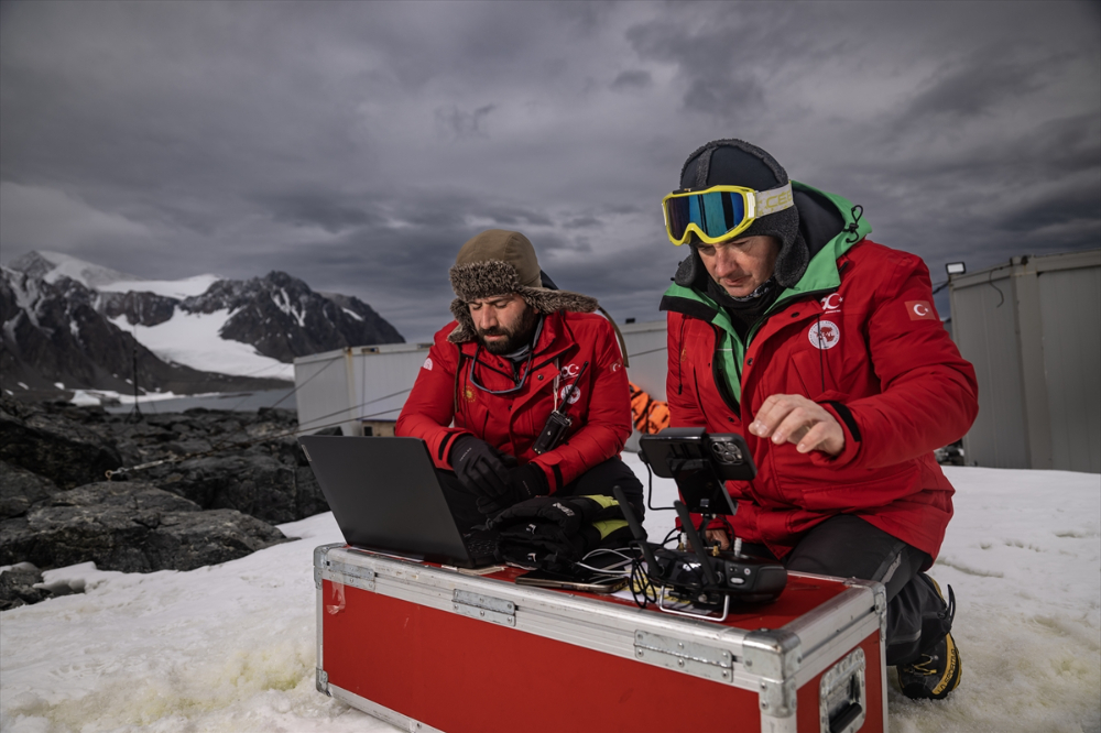 Antarktika'da Türkiye büyüklüğünde buz eridi