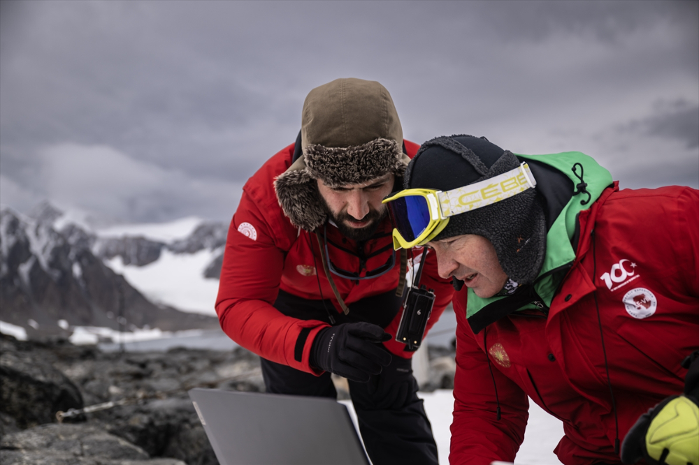 Antarktika'da Türkiye büyüklüğünde buz eridi