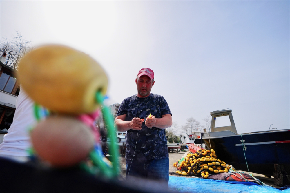 Düzce'de balıkçılar, 15 Nisan öncesinde sezona "paydos" dedi