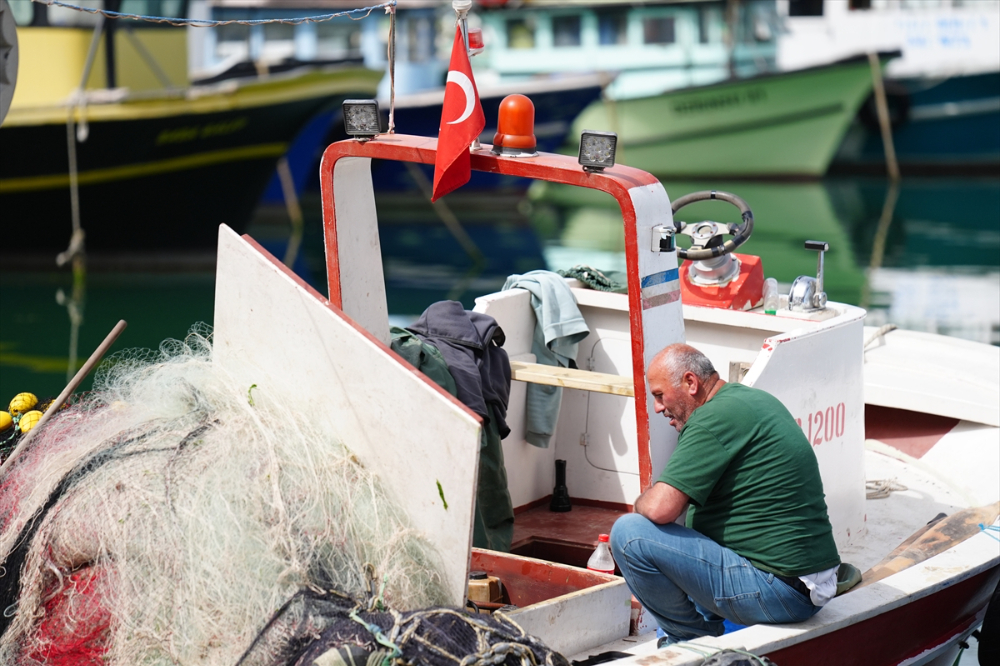 Düzce'de balıkçılar, 15 Nisan öncesinde sezona "paydos" dedi