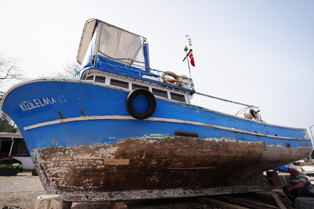 Düzce'de balıkçılar, 15 Nisan öncesinde sezona "paydos" dedi