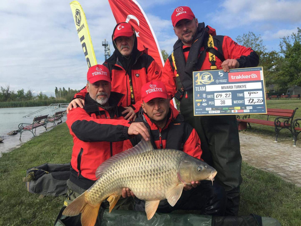 Sportif Balıkçılar Türk Bayrağını Dalgalandırmak için Dünya ile Yarışıyor