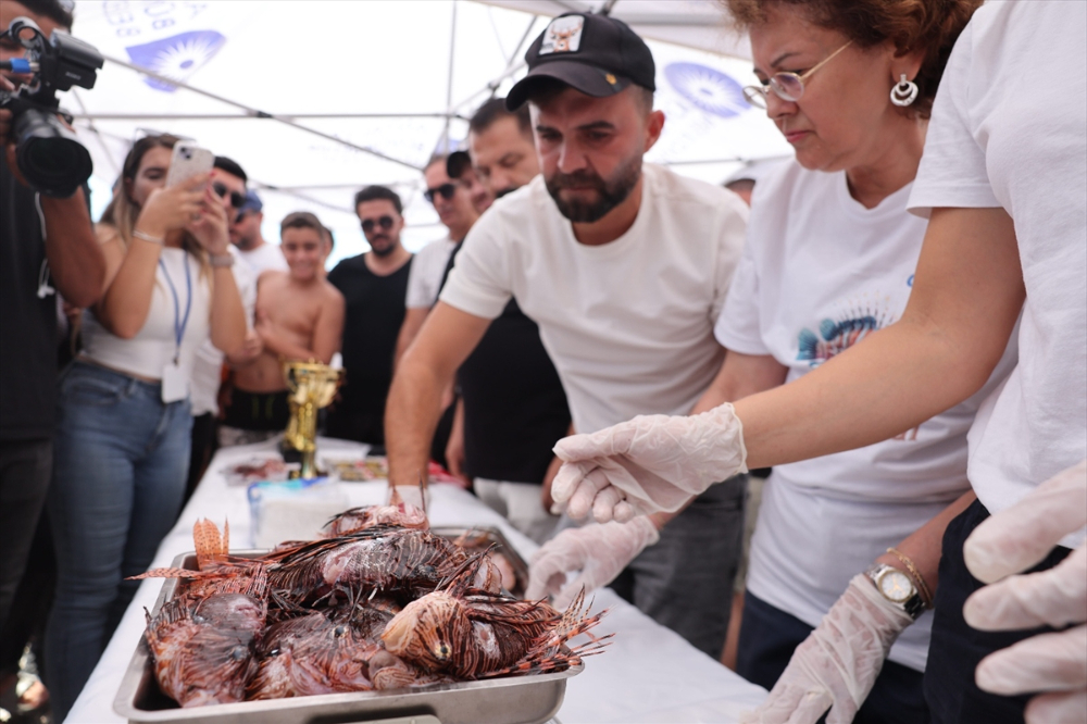 Antalya'da "Aslan Balığı Avlama Yarışması" düzenlendi