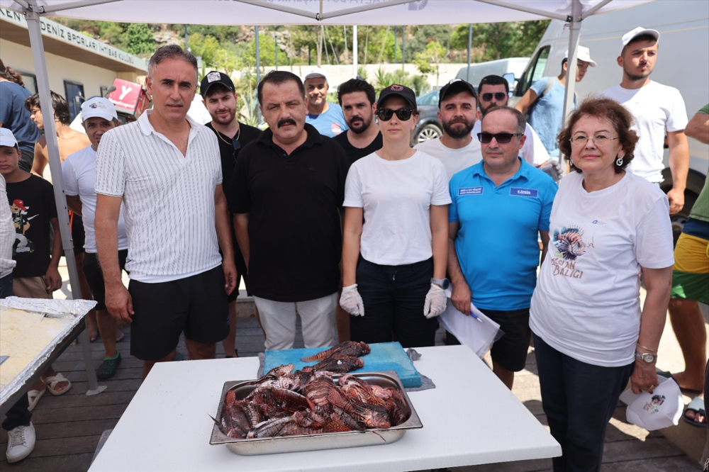 Antalya'da "Aslan Balığı Avlama Yarışması" düzenlendi