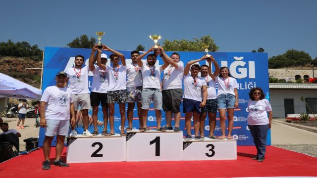 Antalya'da "Aslan Balığı Avlama Yarışması" düzenlendi