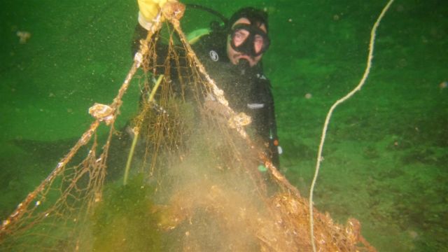 Marmara ve Ege denizlerinden 12 bin metrekare hayalet ağ çıkarıldı