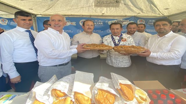 Mersin Karaduvar Balık Festivali'nde 10 ton balık dağıtıldı