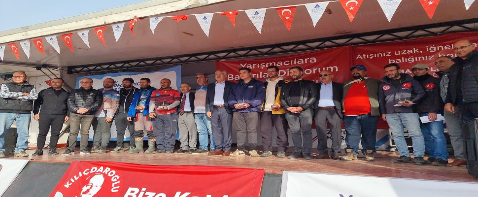 Adana'da "Surf Casting" balık tutma yarışması
