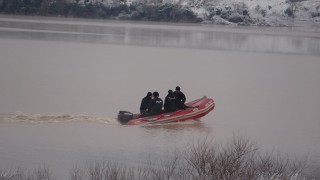 Çanakkale'de baraj suyunda kaybolan 2 kişiyi arama çalışmaları yeniden başladı