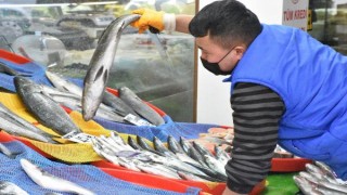 Sivas'ta balıkçılar ve müşteriler, kısıtlama muafiyetinden memnun