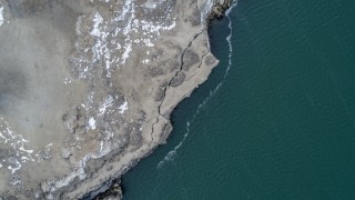 Acıgöl'de kuraklık nedeniyle derin yarıklar oluştu