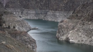 Artvin'de barajlardaki sular çekildi; yerleşim yerleri ortaya çıktı