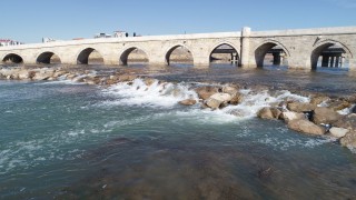 Eriyen kar suları, Kızılırmak'ın debisini yükseltti