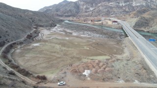 Kelkit Çayı'nın suyu, yetersiz yağış ve yanlış sulamadan azaldı