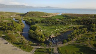 İnci kefali göçünü izlemek için motosikletleriyle kilometrelerce yol katettiler