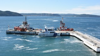 Rüzgar durdu, Çanakkale Boğazı'nı yine deniz salyası kapladı