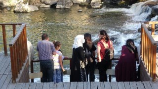 Gazi ve şehit aileleri inci kefali göçünü izledi