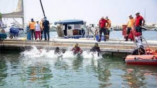 Mersin'de deniz dibinden alışveriş sepeti, halat ve plastik atıklar çıktı
