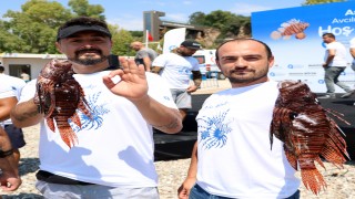 Antalya'da zıpkınla aslan balığı avı yarışması