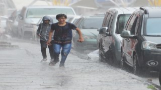 Erzurum'da sağanak; metrekareye 15 dakikada 15 kilogram yağış